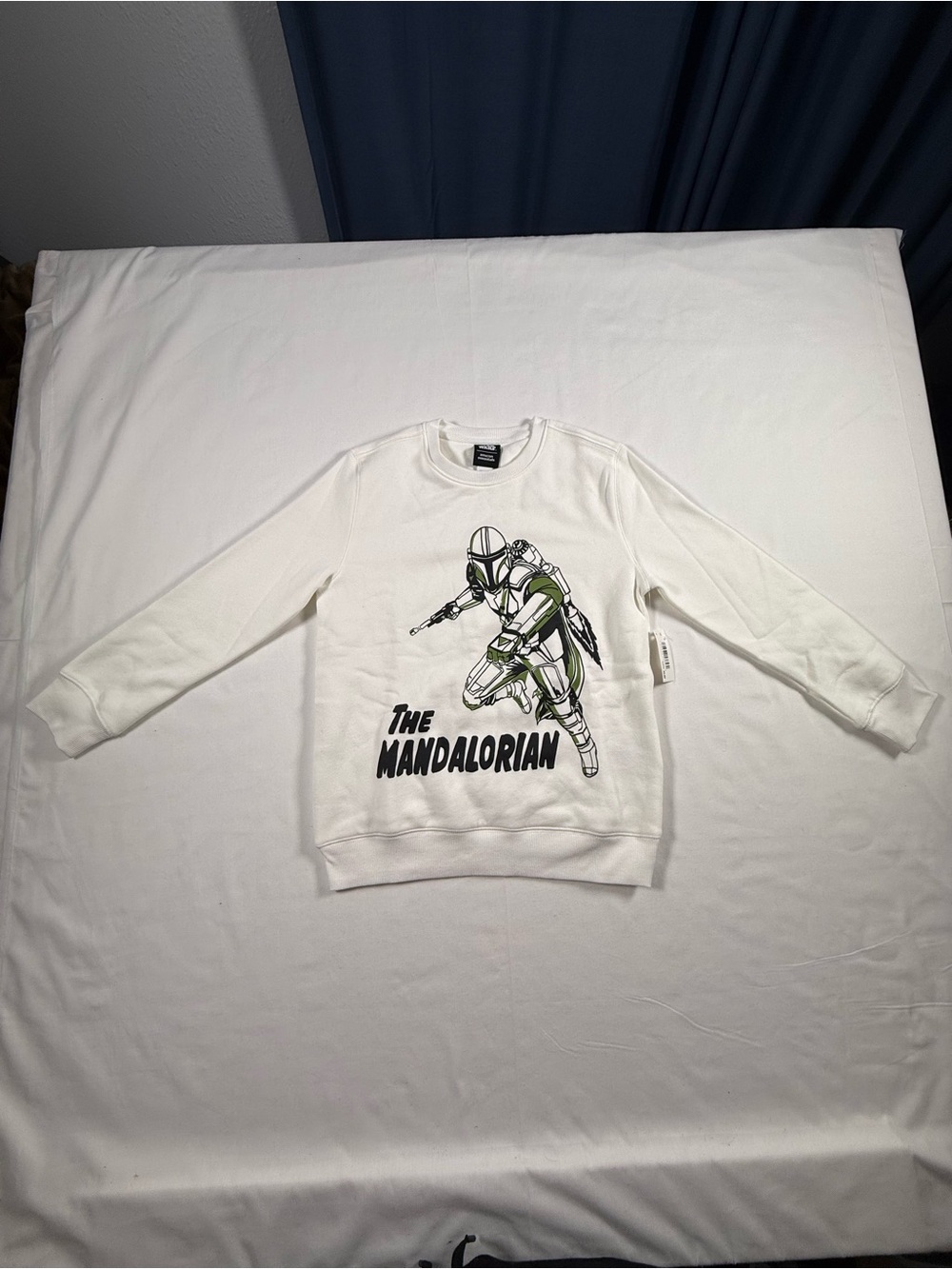 Star Wars! The Mandalorian White Crewneck Sweatshirt